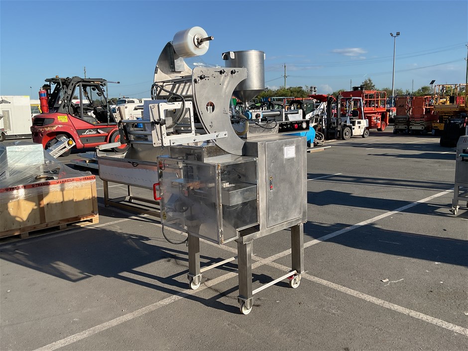 Vertical Form Fill & Seal Packaging Machine