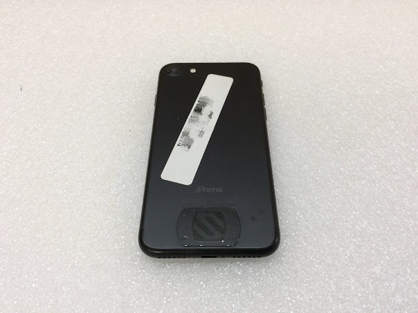 APPLE IPHONE 7 (A1778) Phone 128GB