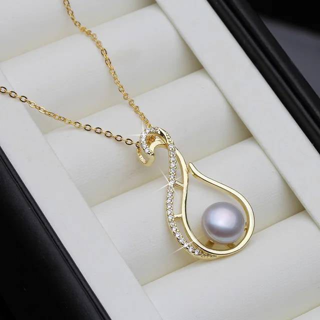 BIJ'OR - Grey Pearl Twirl Simulated Diamond Necklace in Gold RRP $59