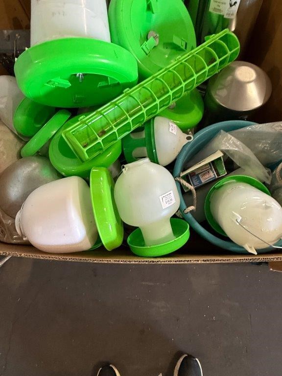 Pallet of Assorted Pet Feeding Items