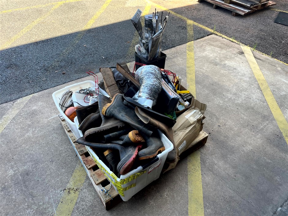 <p>Exhaust fan, Boots and UHF Equipment</p>