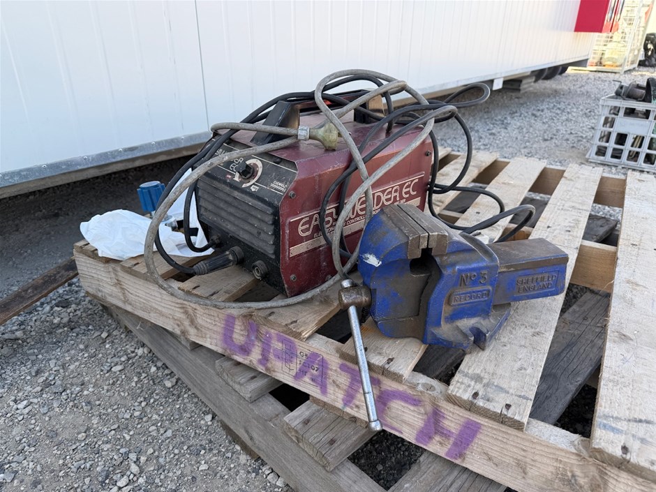 <p>CigWeld Electric Welder</p>