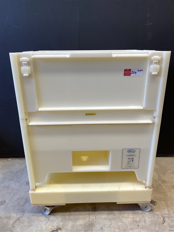 200 L Tote, with Trolley Base