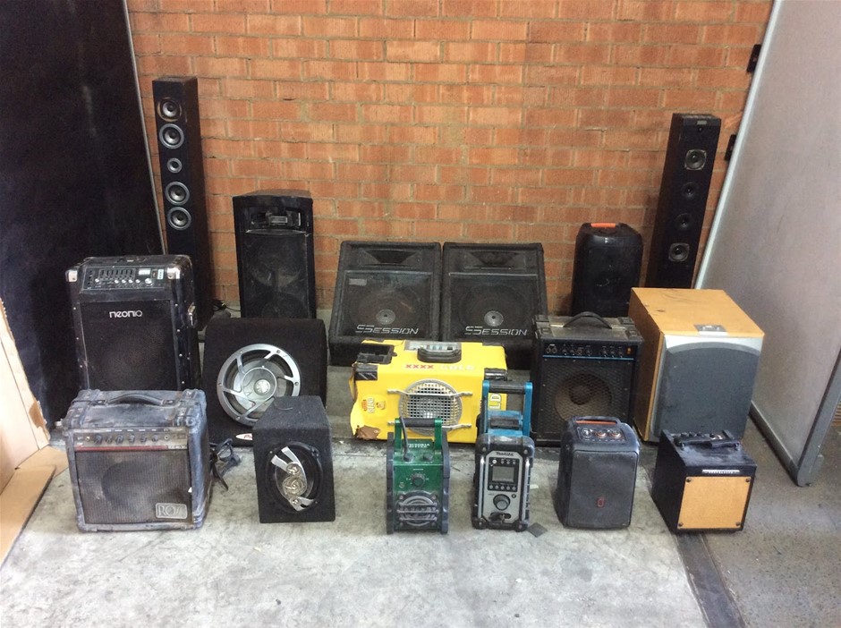 Mixed Speakers, Amplifiers & Audio Equipment Lot