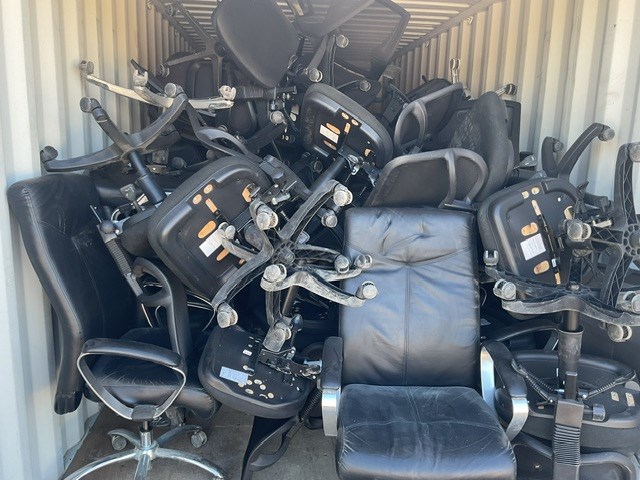 <p>Contents Of 20ft Container</p>