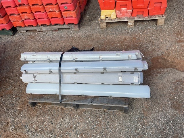 Pallet Of Light Fittings