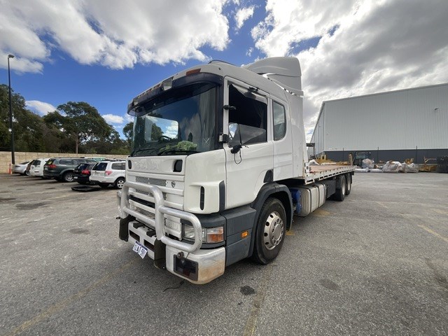 2000 Scania  94 6 x 2 Tilt Tray Truck