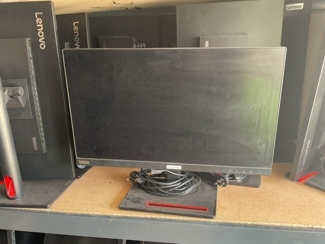 <p>Approx 11 Assorted Computer Monitors</p>