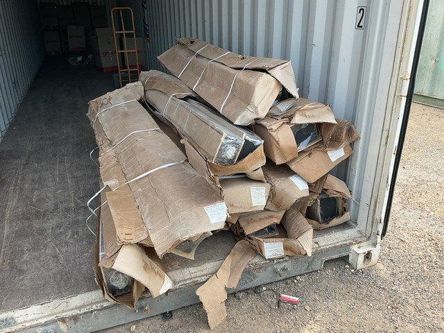 <p>Approx 25 Colourseal VHE CE VHE-0750 Construction Seals</p>