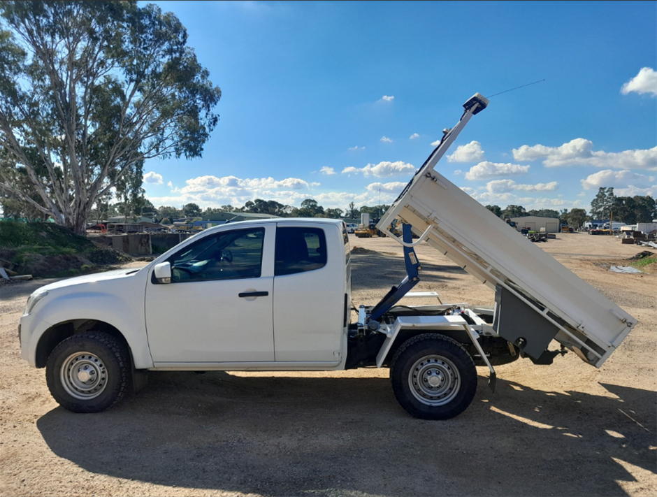 2018 Isuzu D-MAX 4X4 SX Turbo Diesel Automatic Extra Cab (EX-GOV)