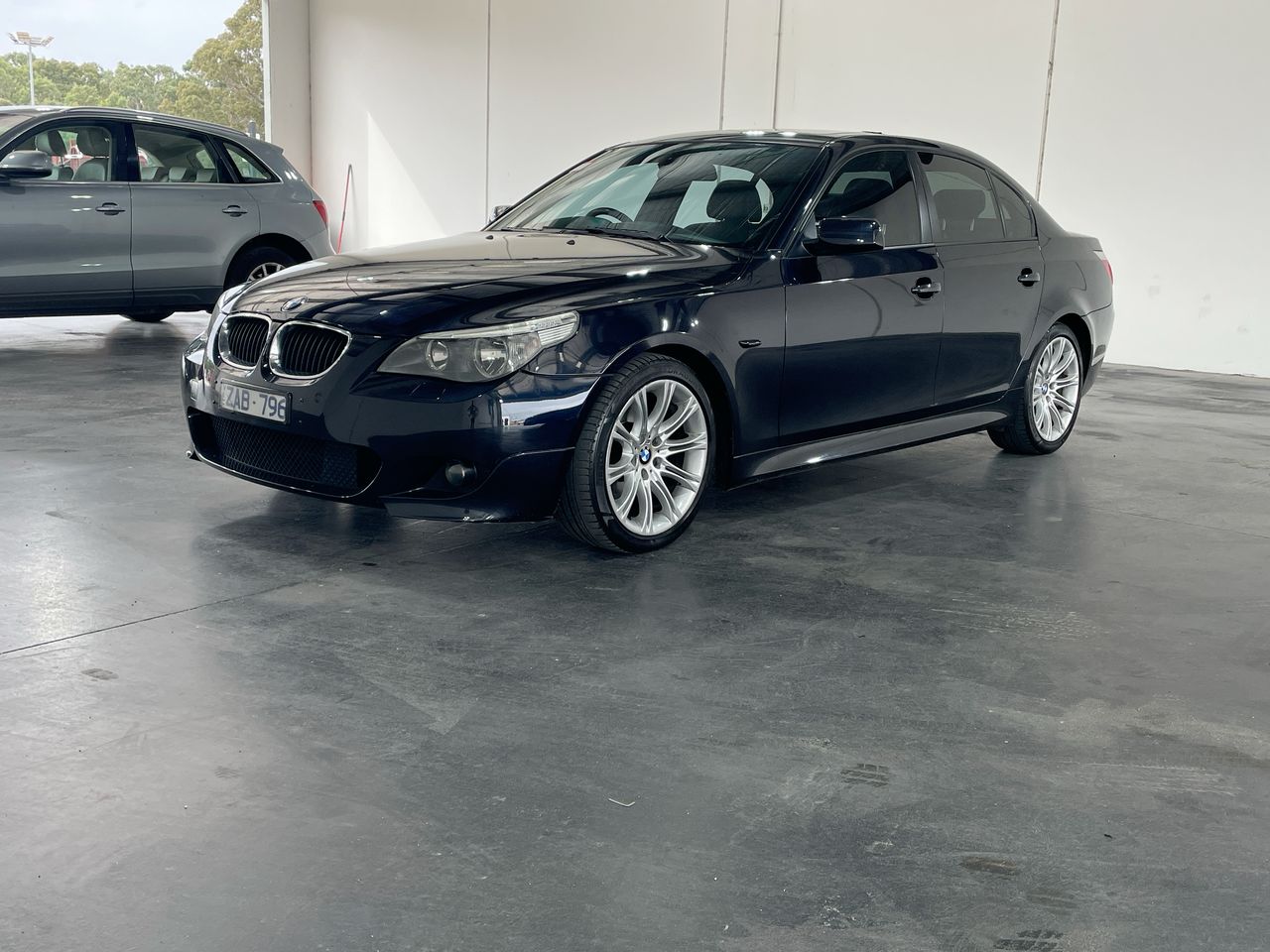 BMW 530i E60 Automatic Sedan