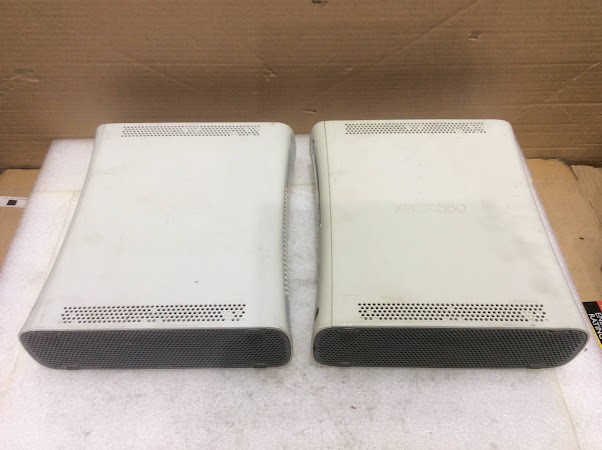 Microsoft Xbox 360 Mixed Model Consoles (Lot of 2)
