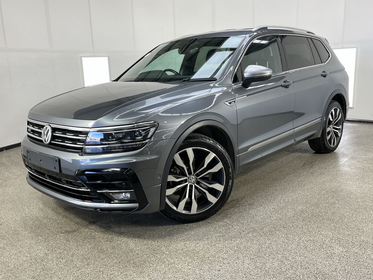 2018 Volkswagen TIGUAN  R-Line ALLSPACE 162TSI HIGHLINE AT 7 Seats Wagon