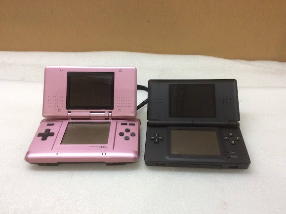 Nintendo DS Lite&Nintendo DS Console (Lot of 2)