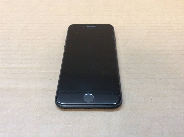 APPLE IPHONE 7 (A1778) Phone 32GB