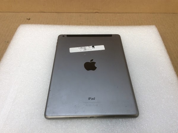 APPLE IPAD AIR 1 (A1475) Tablet 64GB