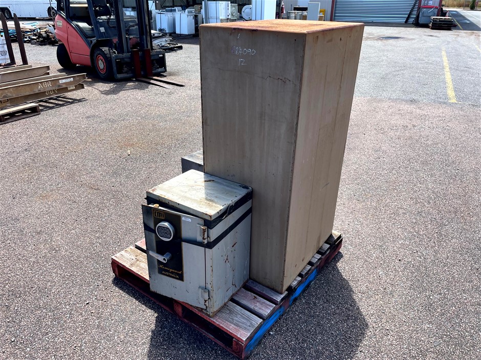 <p>Security Cabinet & Safes</p>