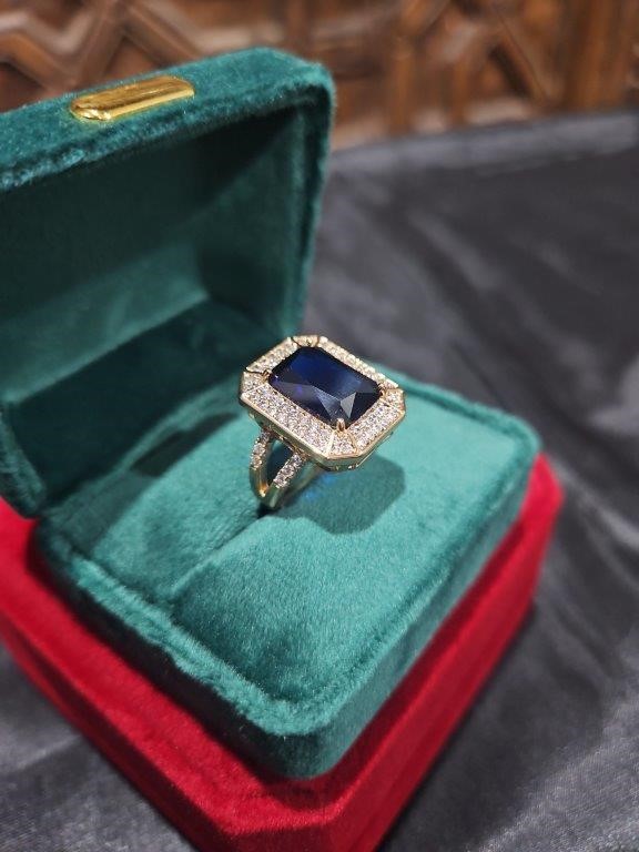 18K/Italy 8.0ct Blue Emerald Cut Yellow Gold Filled Ring(stamped)-9US