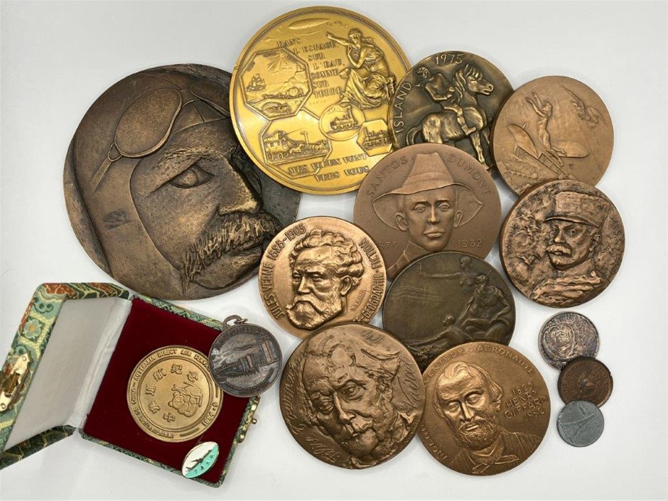 Approx. 16 x Asstd World Aviation & Commemorative medals & medallions