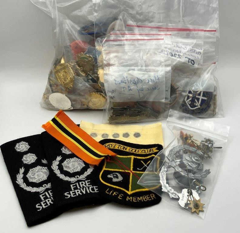 Approx. 250 x Asstd NZ Commemorative medals, fobs, pins/badges, tokens