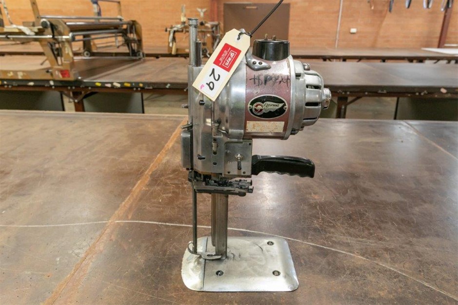 Lighting Powermatic Type 8 Straight Knife Fabric Cutting Machine