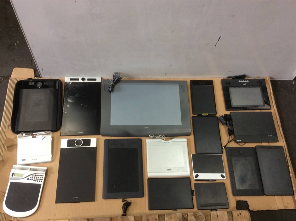 Mixed Brands Graphics Tablets And Drawing Tablets (Lot of 17)