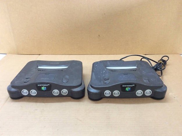 Nintendo 64 NUS-001 Console (Lot of 2)