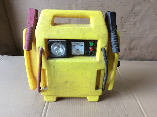 Unknown Brand Portable Car Jump Starter Air Compressor