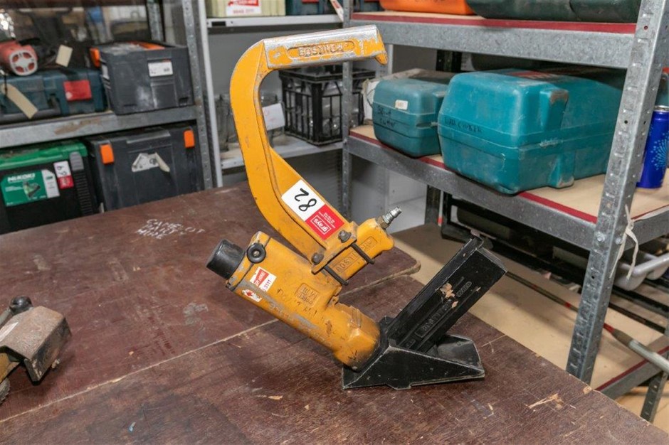 Bostitch M3 Pneumatic Floor Stapler