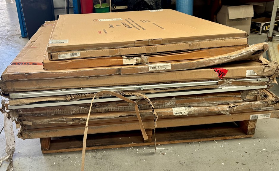 12 x Assorted Whiteboard & Notice Bulletin/Cork/Fabric Boards, Various Size