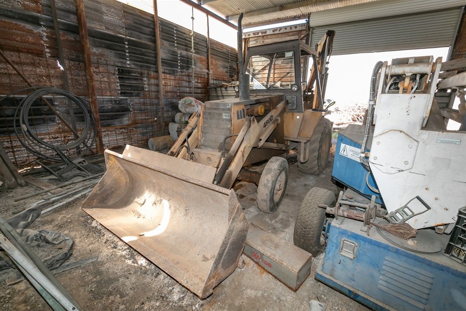 CASE 480D Backhoe Loader Auction (0004-5062575) | Grays Australia