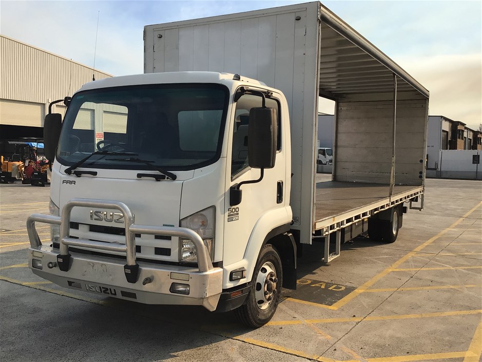 2014 Isuzu FRR500 4 x 2 Curtainsider Rigid Truck