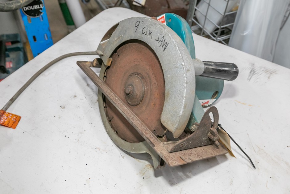 Makita 5900B 9" Circular Saw