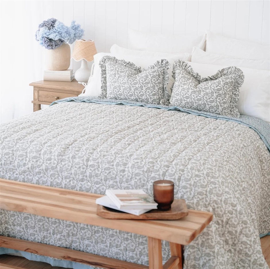 MISS SUNDARA Botanical Floral Block Print Quilt, Filled Reversible Side Pla