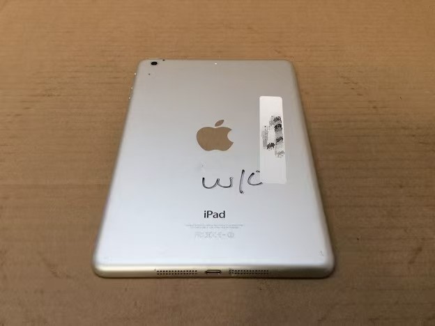 APPLE IPAD MIINI 2 A1489 A7 Tablet 16GB