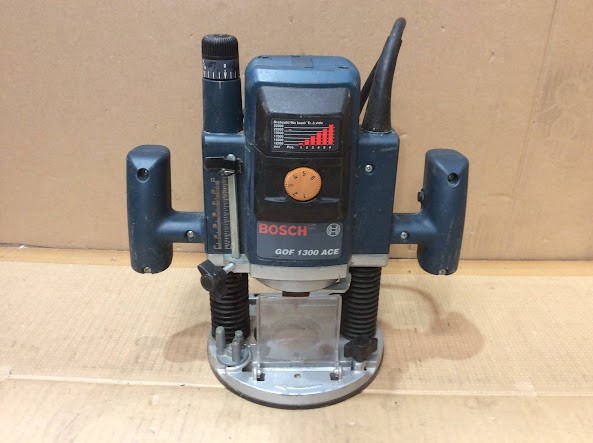 Bosch GOF 1300 ACE Professional Plunge Router