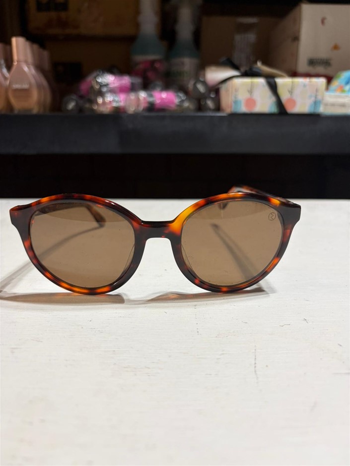 OSSIA Round Sunglasses