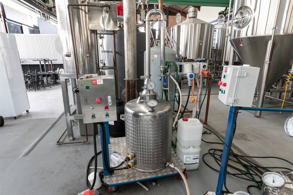 Mobile Column Still Distilling Unit