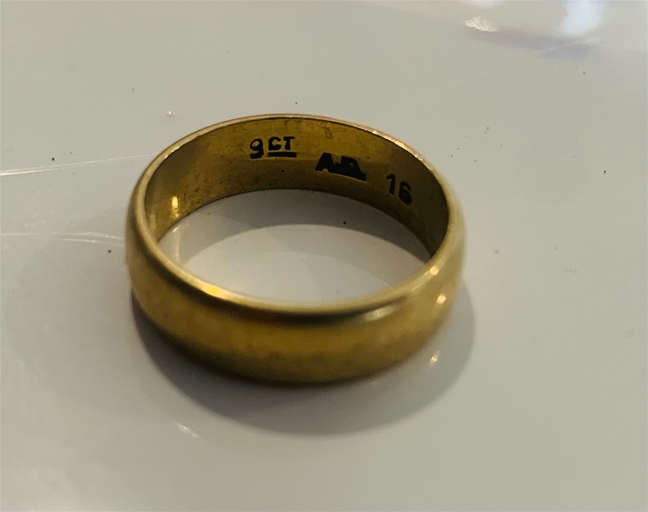 Vintage estate 9carat gold ring stamped 9ct Auction (0023-8021828 ...