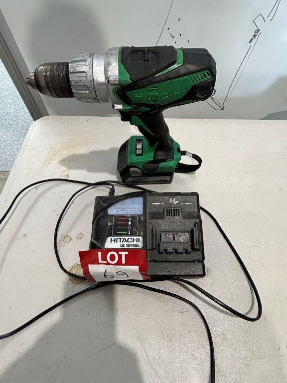 HITACHI DV 18DSD Cordless Drill with Battery & Charger