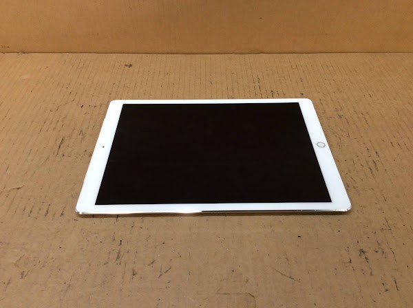 Apple 12.9" iPad Pro 1 (A1652) Tablet 128GB