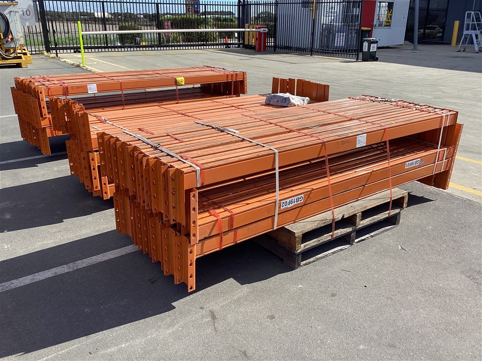 <p>2600mm Pallet Racking Beams x 3 Pallets</p>