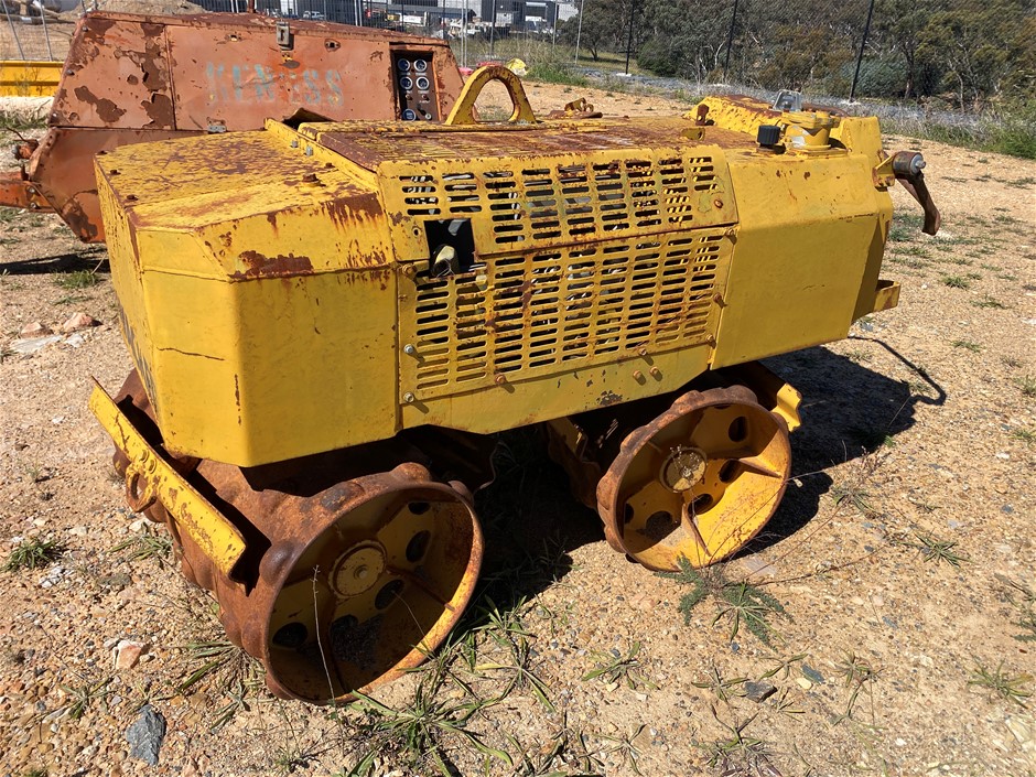 Wacker WDH-86-110 Trench Roller