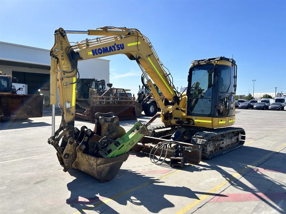 <p>Komatsu PC88MR-10 Hydraulic Excavator</p>