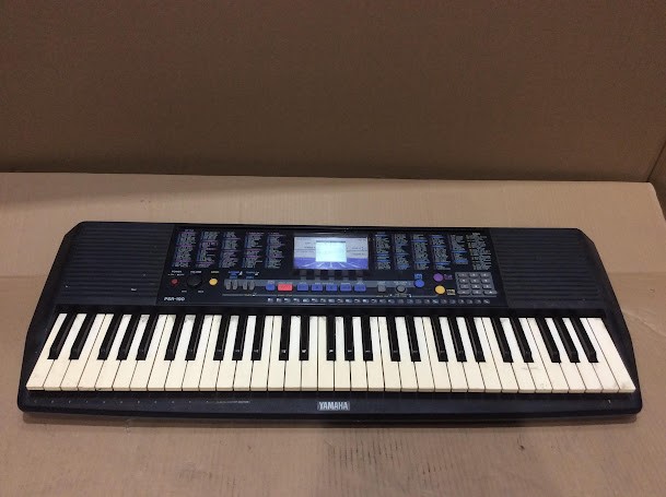 Yamaha PSR-190 Electronic Piano Keyboard