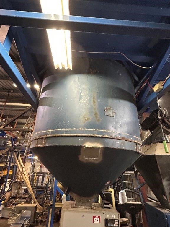 Round Product Hopper in Steel