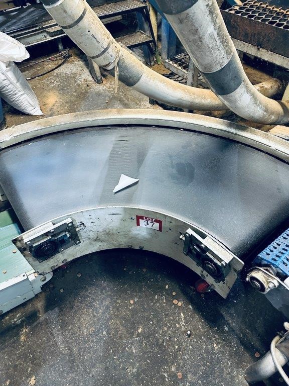 1 x Corner Belt Conveyor