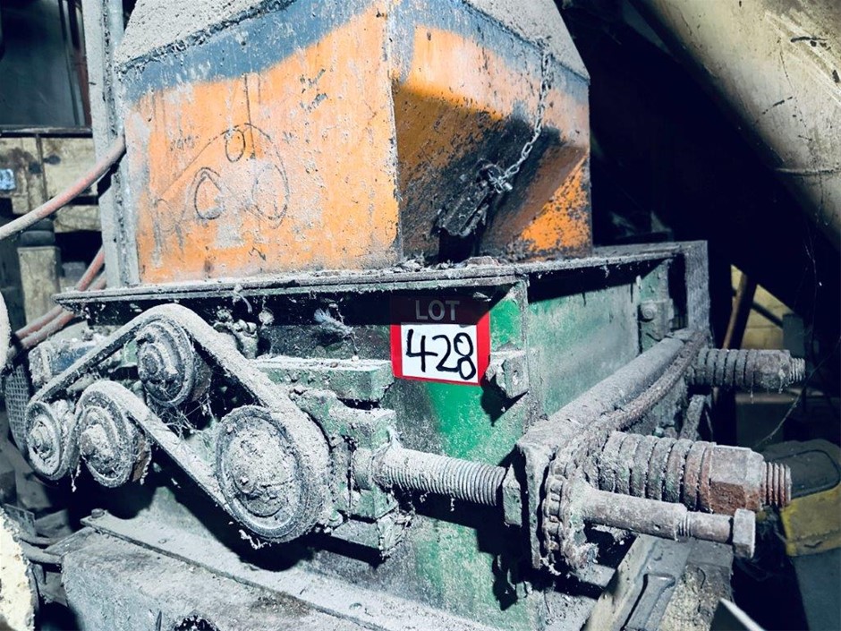 Grain Rolls 650mm Wide Gain Rolls to Crack Grain with Motor and Hopper