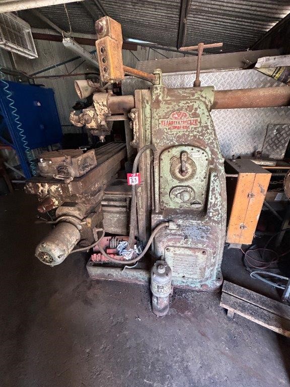KEARNEY + TRECKER MILWAUKEE Milling Machine 1,800mm Bed