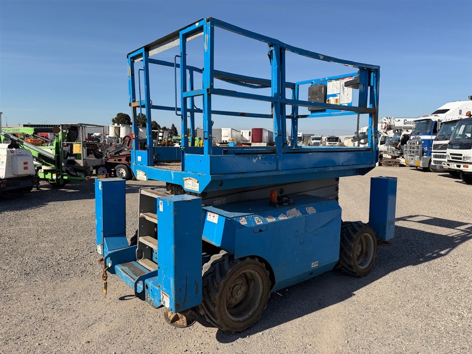 2006 Genie GS3268 Scissor Lift